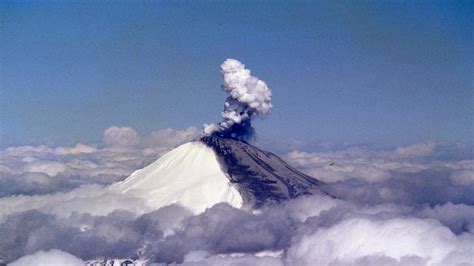 st helens mega tsunami video|Watch: 1980 eruption of Mount St. Helens, KGW Archives.